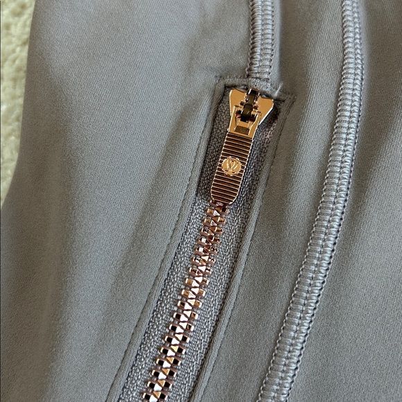 Lululemon Define Cropped Jacket Nulu-NWT!! - Picture 6 of 15